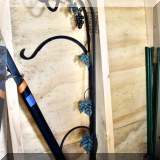 L12. Plant hangers. 